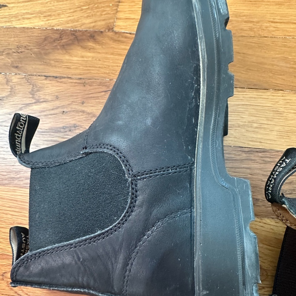 Blundstone Black Leather Boots 
Women’s - Picture 9 of 12